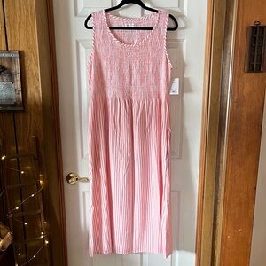 NWT Croft & Barrow (Kohl’s) Smocked Midi Dress